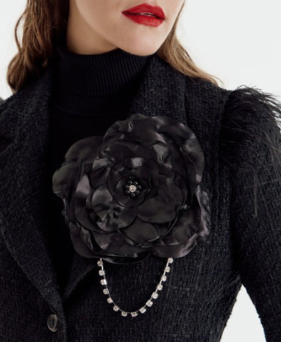 Image of Flower brooch with rhinestone chain