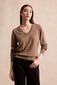 Fine mesh V-neck sweater- Camel
