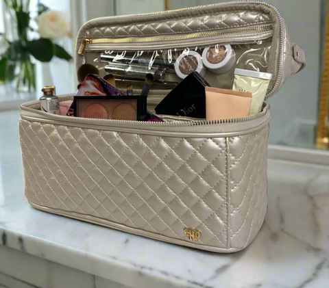Image of Stylist Travel Bag - Pearl Quilted