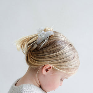 PEARLY KITTY CLAW CLIP