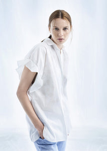 Tricot Chic Dress with Ruffle Sleeve