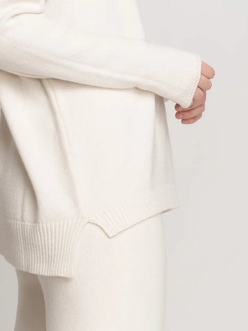 Image of Rolled Turtleneck Sweater - White